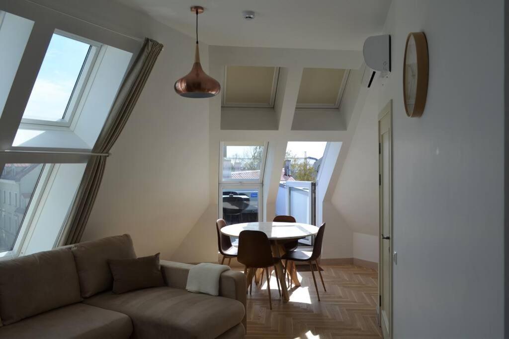 Luxury Apartment With A Balcony And View In Riga Old Town Екстер'єр фото