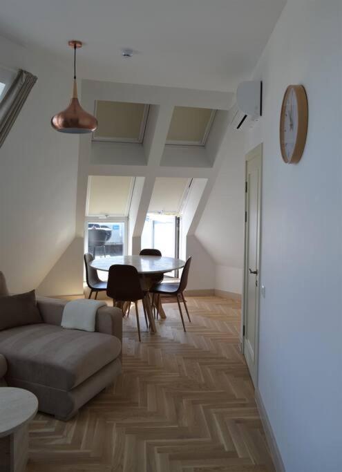 Luxury Apartment With A Balcony And View In Riga Old Town Екстер'єр фото