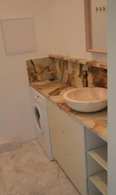 Luxury Apartment With A Balcony And View In Riga Old Town Екстер'єр фото