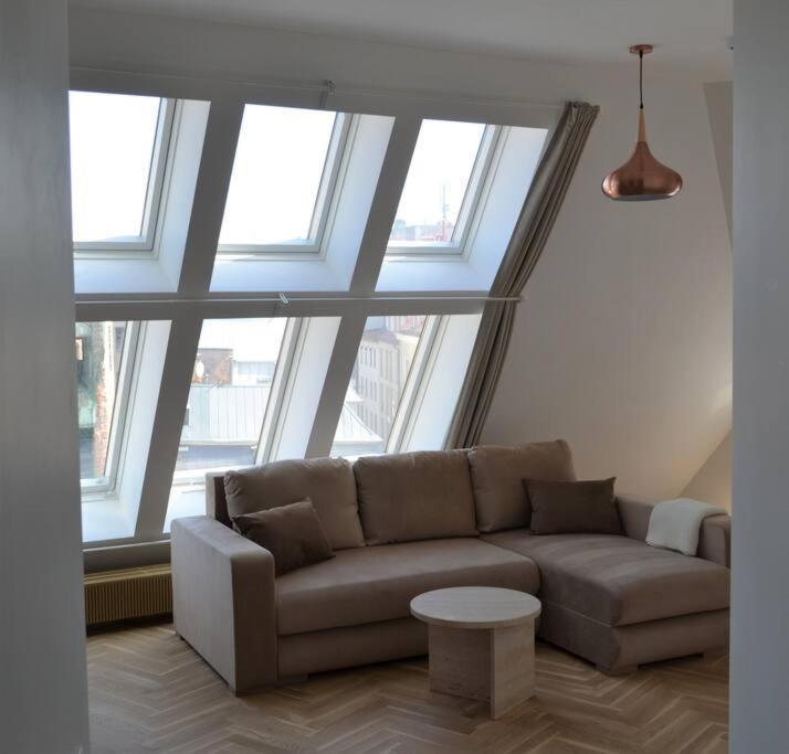 Luxury Apartment With A Balcony And View In Riga Old Town Екстер'єр фото