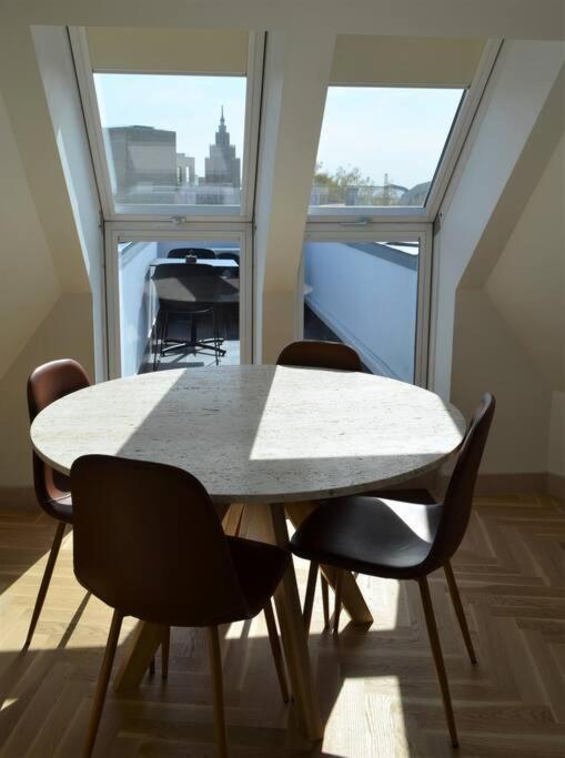 Luxury Apartment With A Balcony And View In Riga Old Town Екстер'єр фото