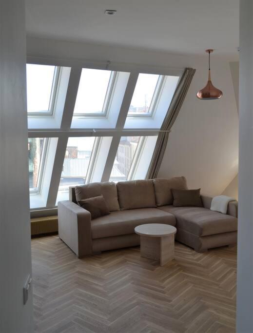 Luxury Apartment With A Balcony And View In Riga Old Town Екстер'єр фото