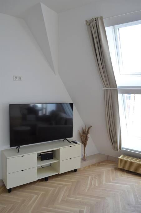 Luxury Apartment With A Balcony And View In Riga Old Town Екстер'єр фото