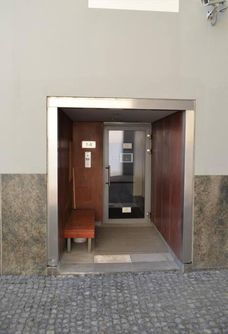 Luxury Apartment With A Balcony And View In Riga Old Town Екстер'єр фото